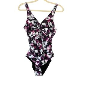 Holipick NWT‎ purple and white floral one piece swimsuit.